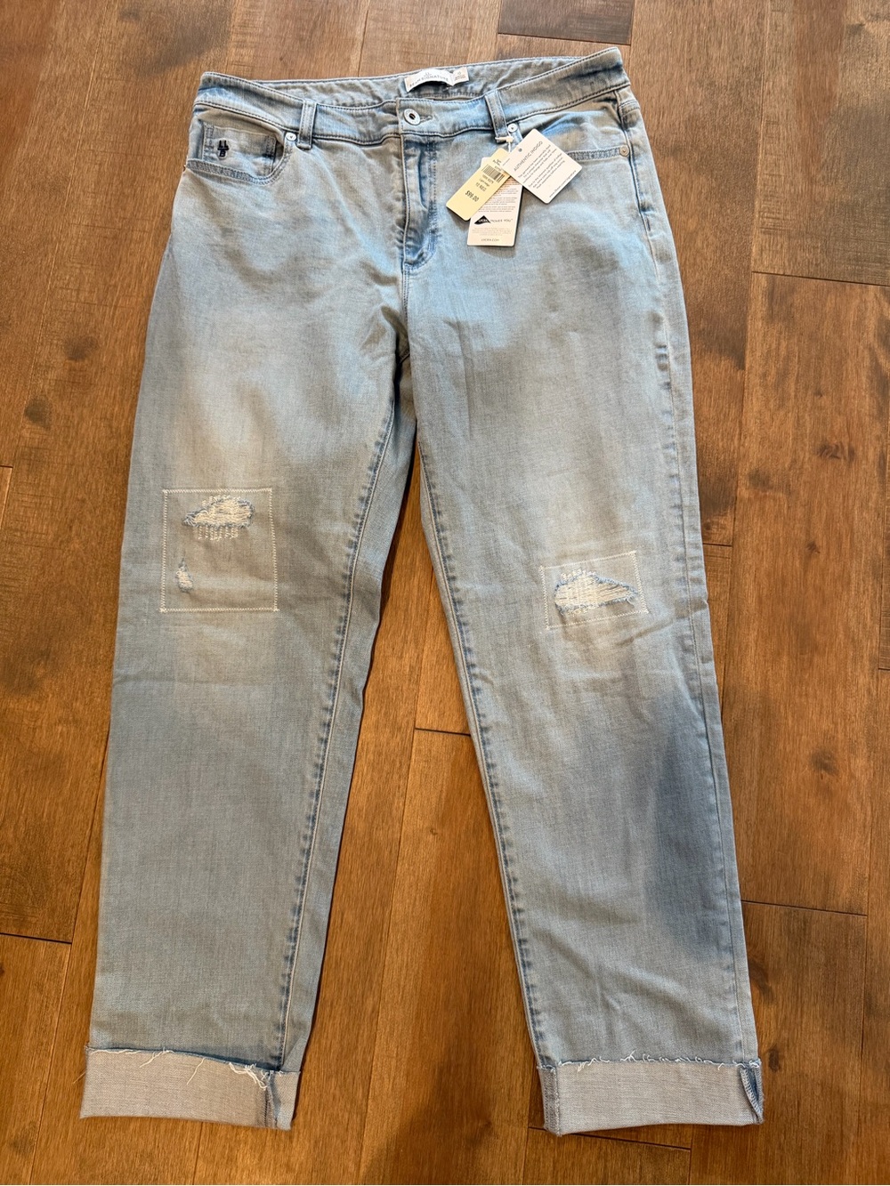 NWT LL Bean Signature Light Blue Boyfriend Jeans with Knee Distress - size 10